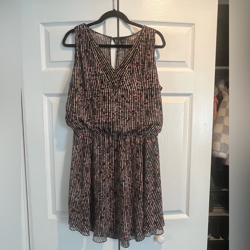 White House Black Market sleeveless, lightweight short dress size 12